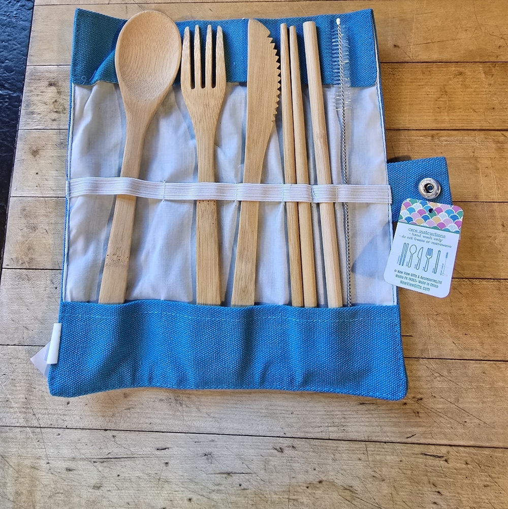 Kohl's Bamboo Utensil Set with Teal Case